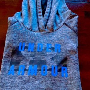 Women gently used gray+blue Under Armor hoodie. Like new. Lost weight,must go.